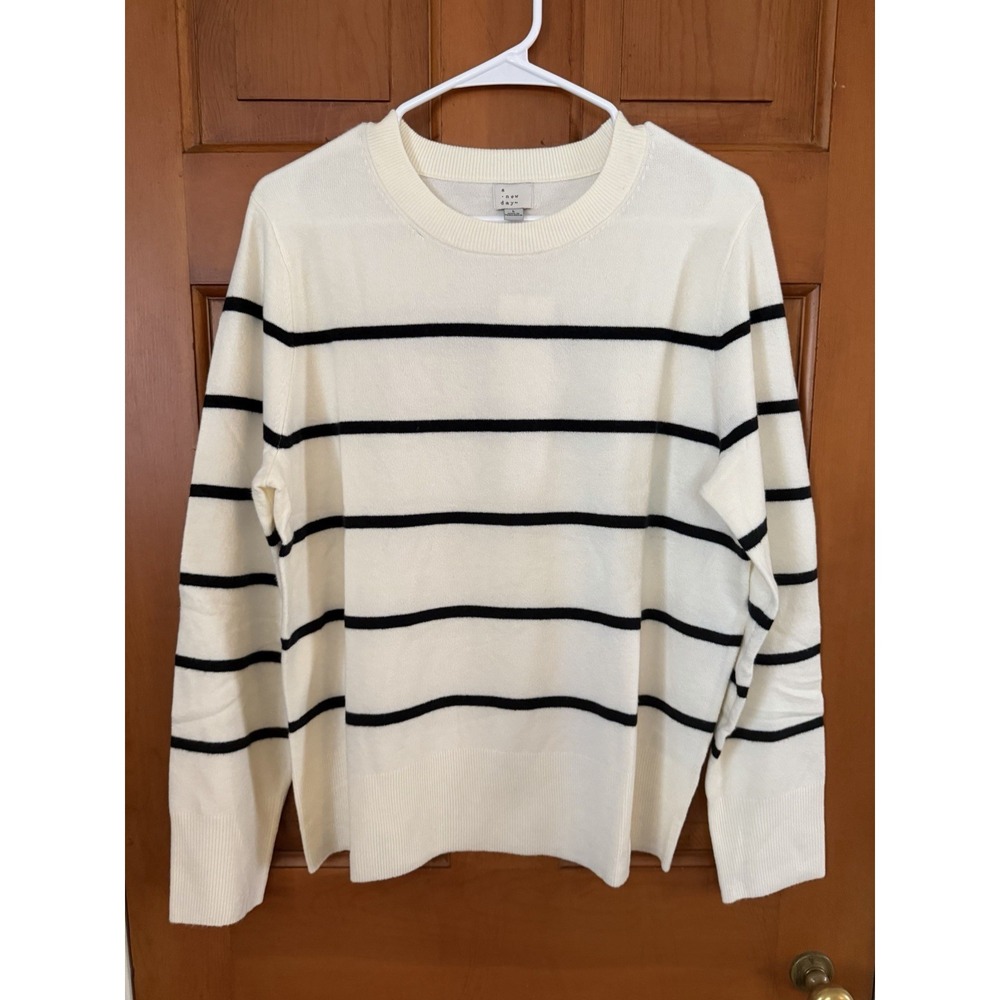 Women's A New Day Cream & Black Striped Crewneck Sweater Size Large NWT